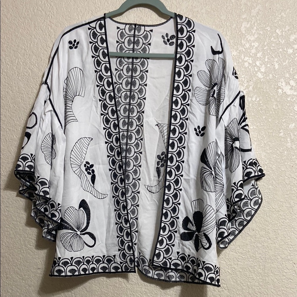 FLORAL DESIGN CARDIGAN
